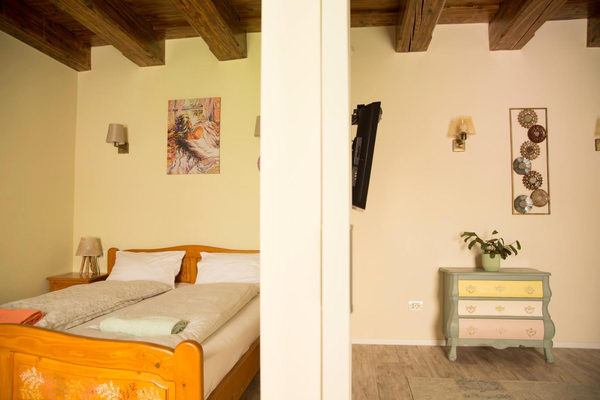 Seek And Hide - Little Julia'S Hideaway Brasov Luaran gambar